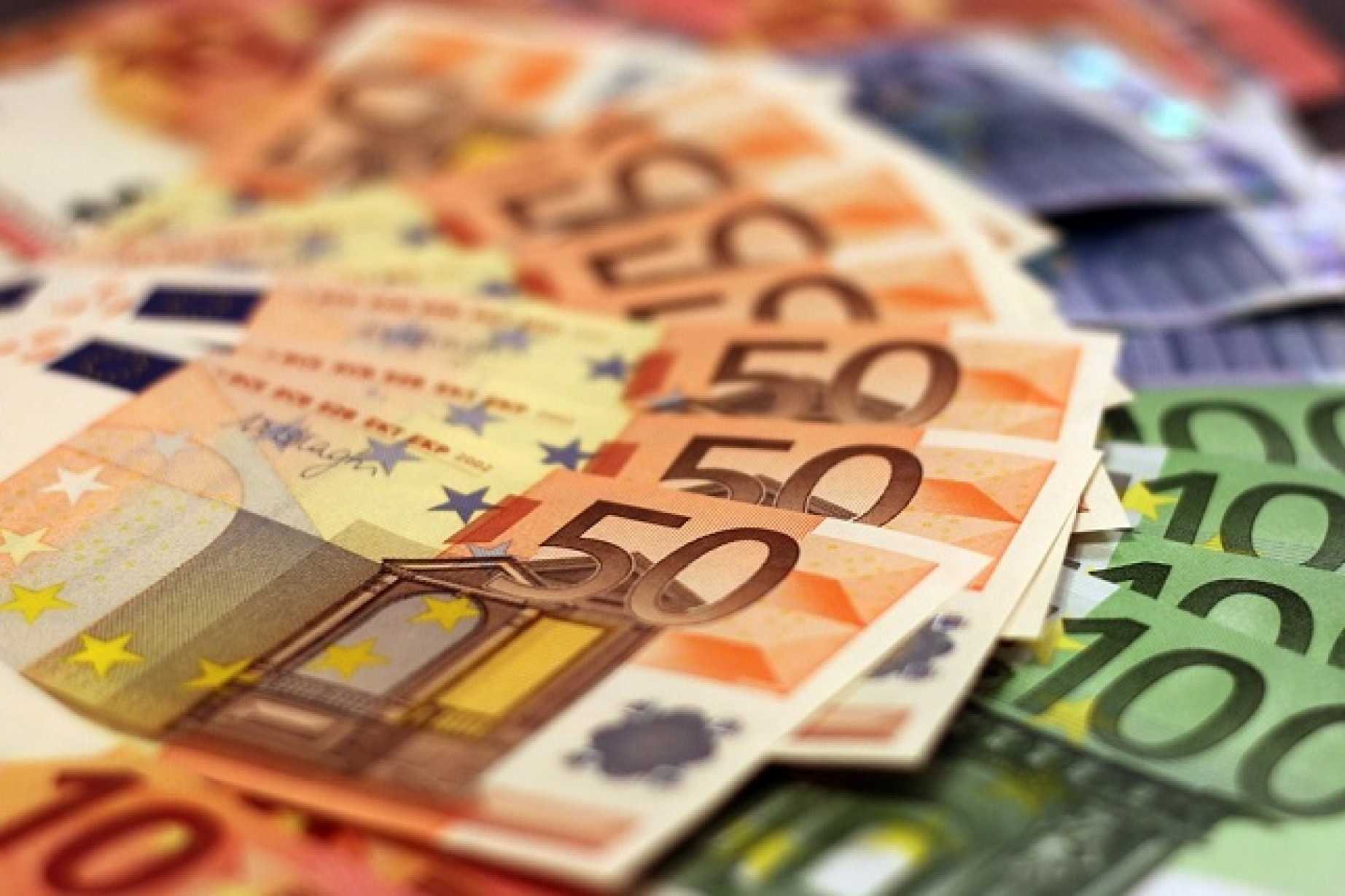 Covid-19 visvairāk skartajām nozarēm valsts nepieciešamības gadījumā maksās darbinieku atalgojumu 75% apmērā