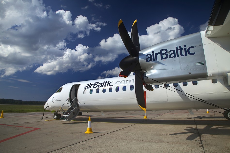Atjaunos regulārus avioreisus starp Rīgu un Liepāju