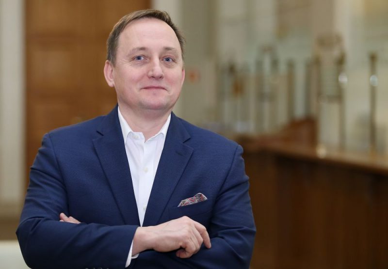 Kazāks rosina bankām norakstīt neatgūtos “burbuļa” laika parādus
