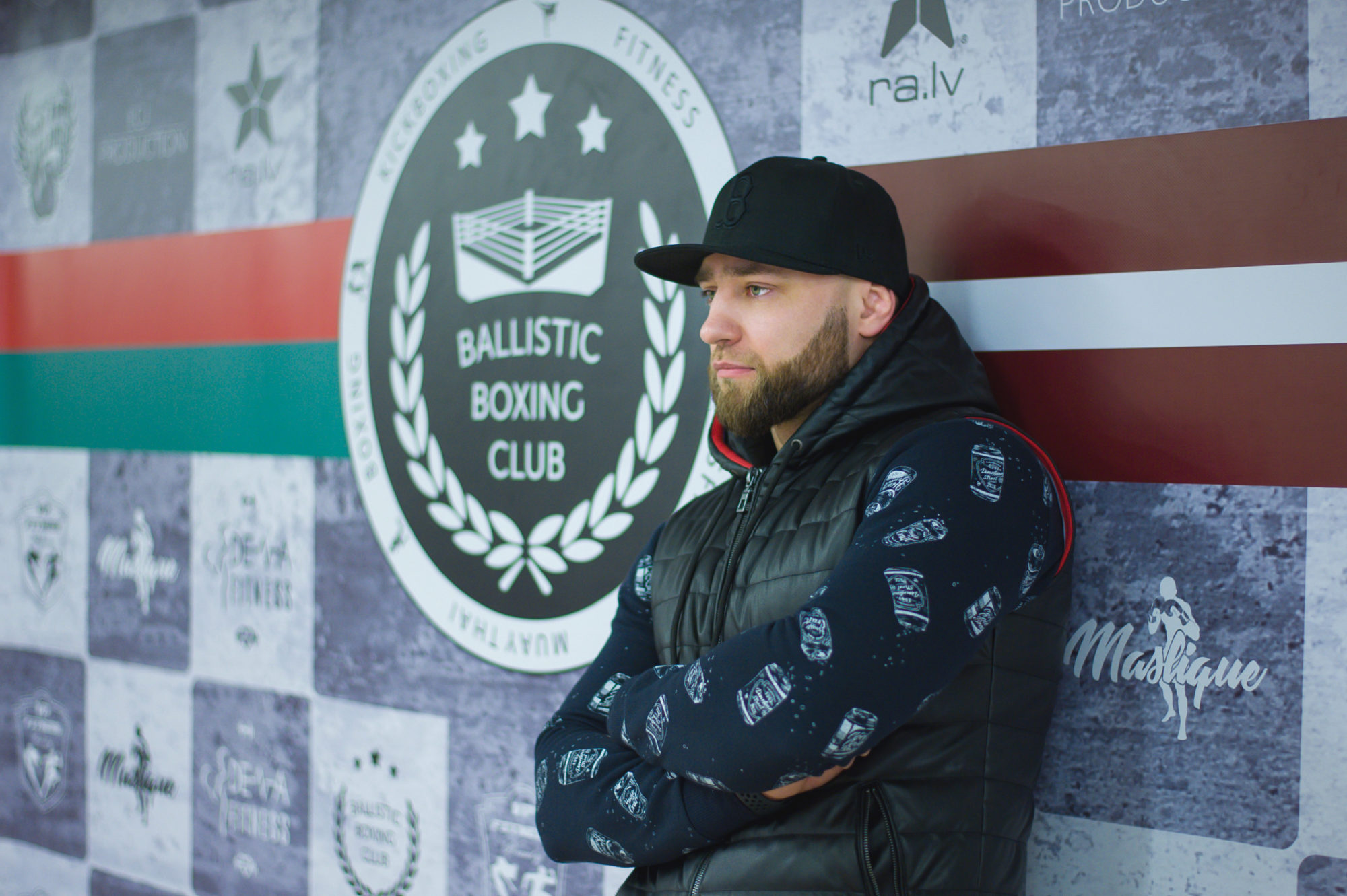 Kikboksa treneris Maslovs: Neņemu cilvēkus no nelabvēlīgas vides, jo negribu, lai treniņos apgūto viņi izmantotu ielās