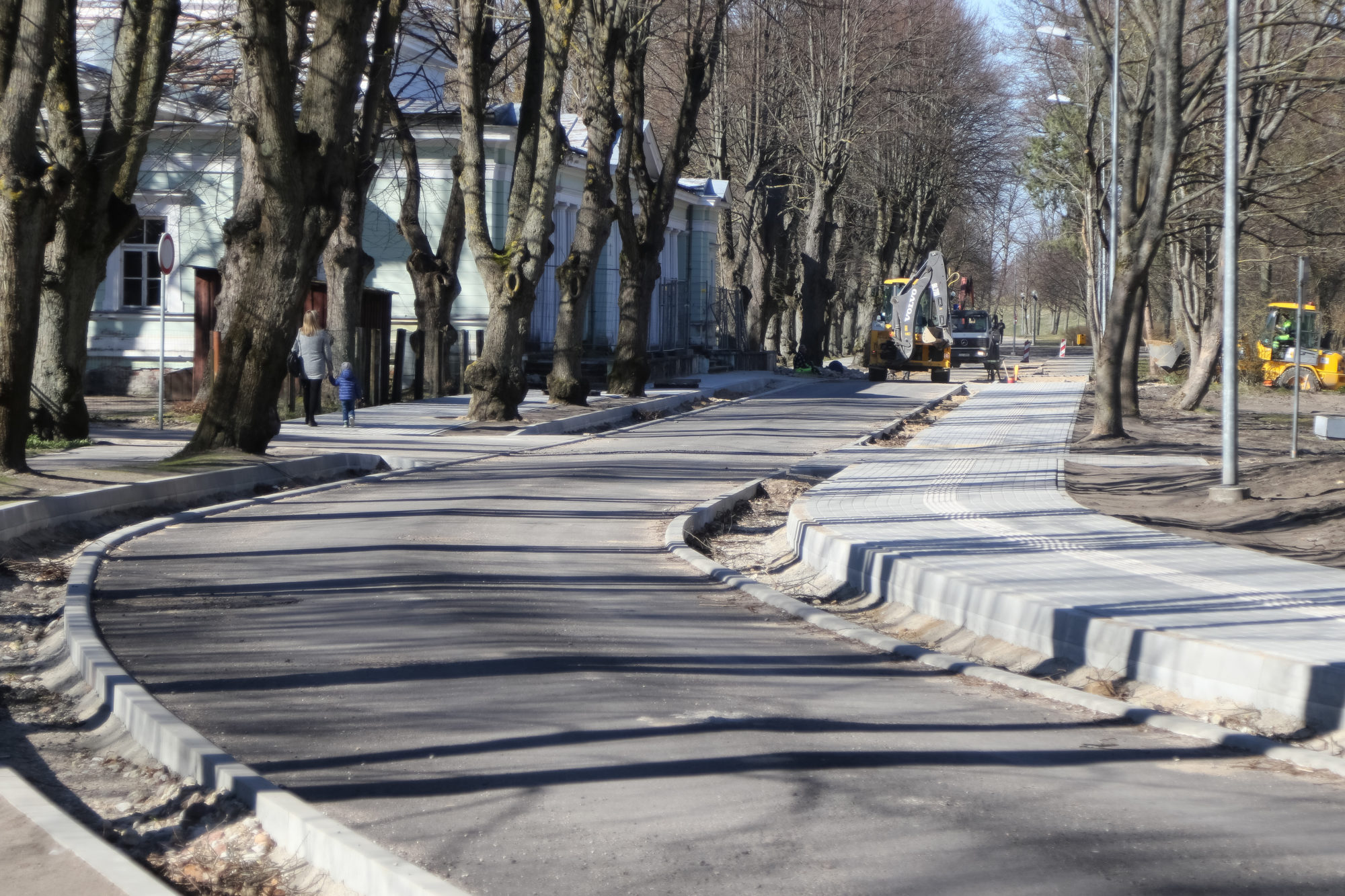 Atsākti būvdarbi Peldu ielā