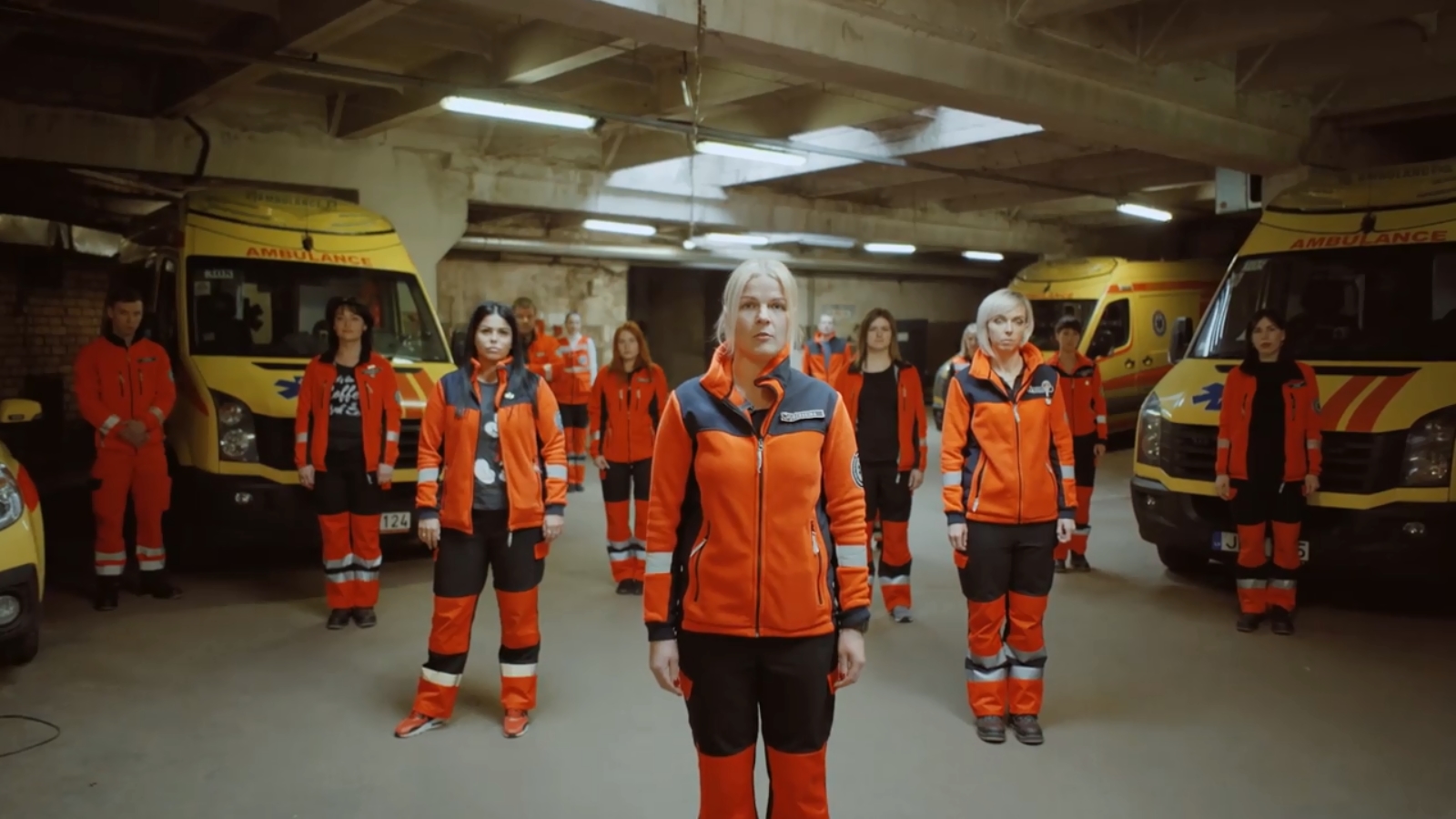 Dienas prieks: Latgales mediķi izveido aizkustinošu video “Prāta vētras” dziesmai