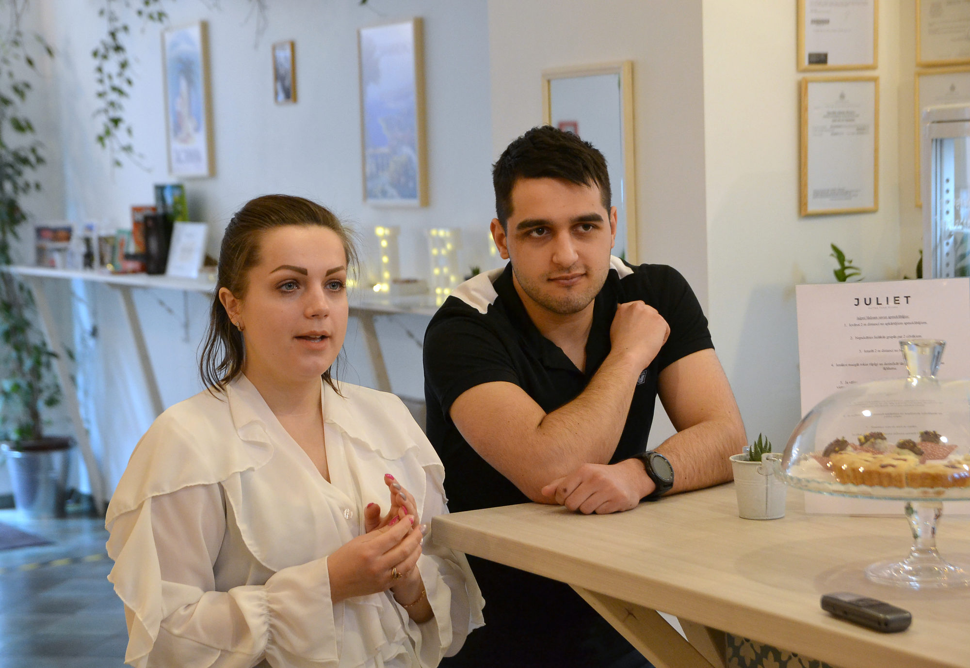 Daži ēdinātāji vēl turas. Piedāvājumā maltīte uz vietas, līdznešanai vai piegāde mājās