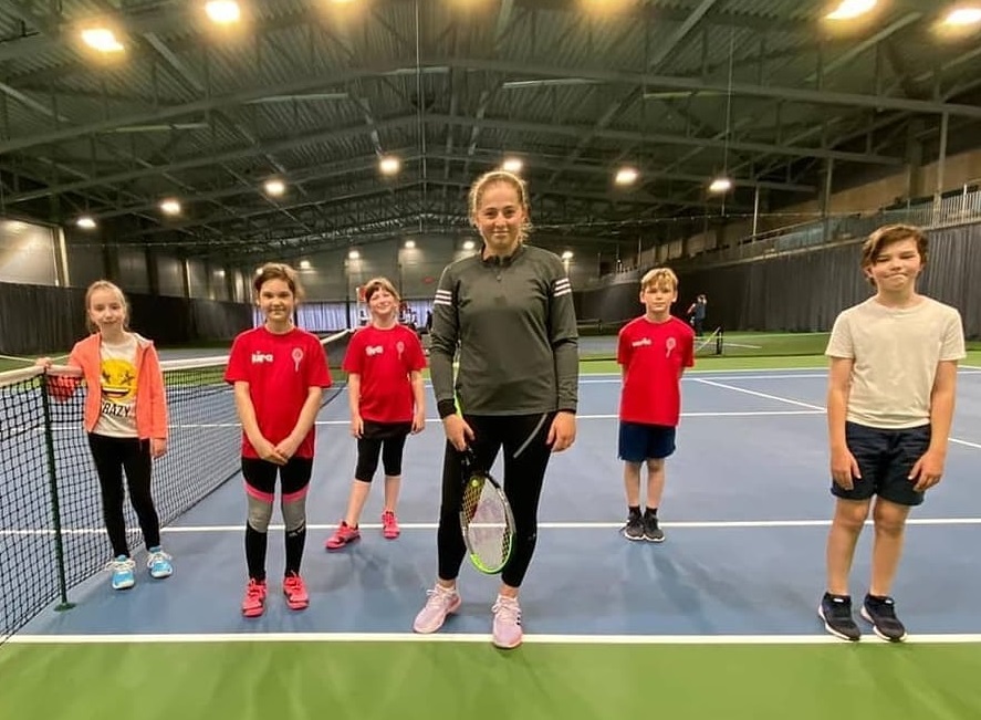 Aļona Ostapenko trenējas Liepājā