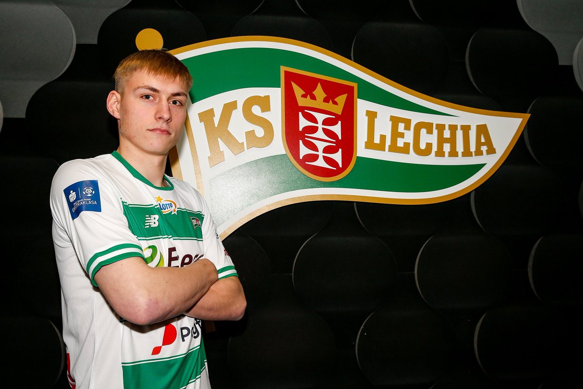 “Lechia” izmanto iespēju izpirkt Tobera līgumu un iegūst spēlētāju savā rīcībā