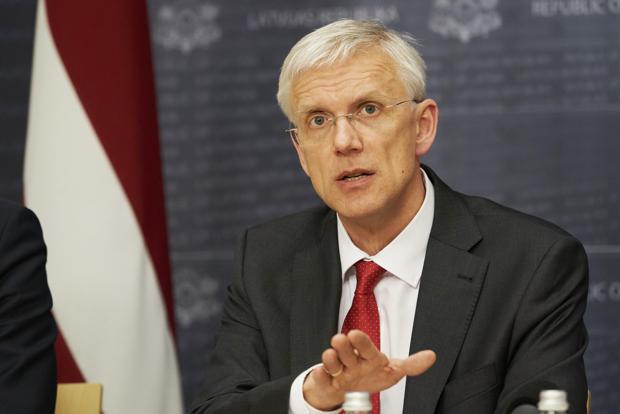 Kariņš: Valdības mērķis ir jūnijā pārtraukt ārkārtas situāciju Latvijā