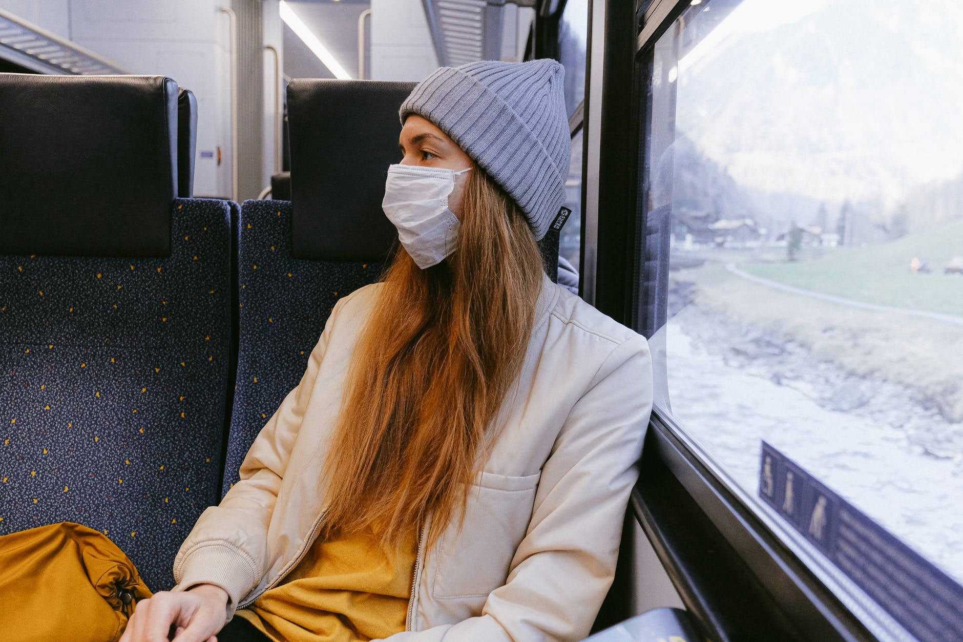 No 12. maija, braucot sabiedriskajā transportā, būs jālieto mutes un deguna aizsegs