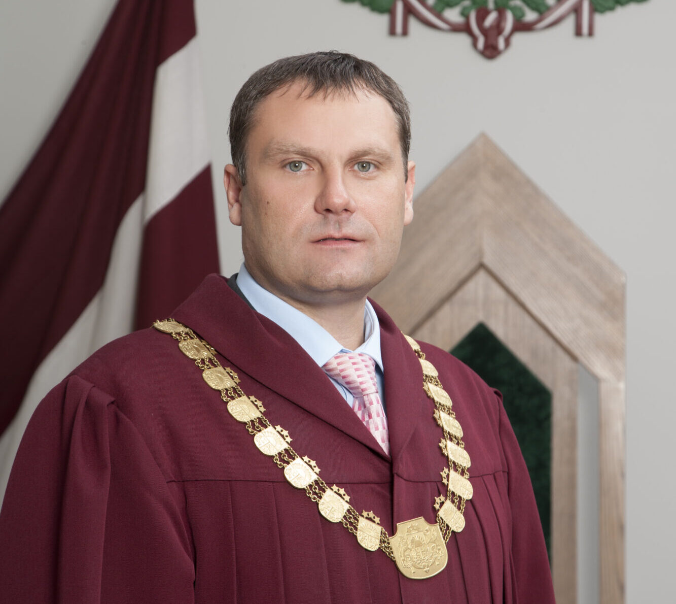 Stukāns kandidēs uz vēl vienu termiņu amatā; iespēju startēt apsver virsprokurors Meisters