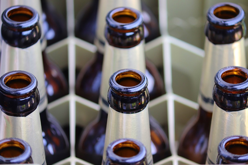 Nepilngadīgajiem pārdod alkoholu un enerģijas dzērienus