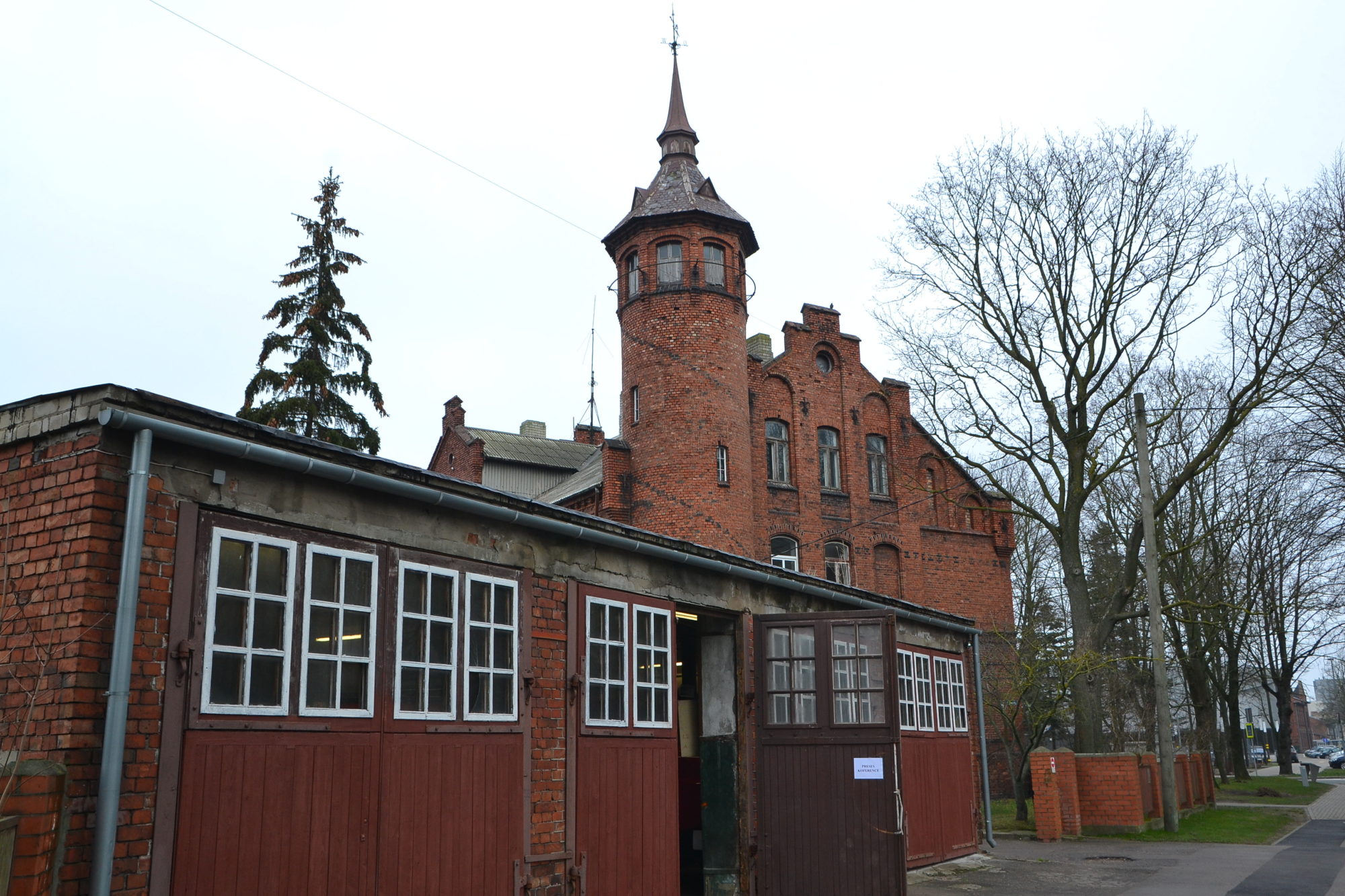 Izsola likvidēto ugunsdzēsības depo Jelgavas ielā