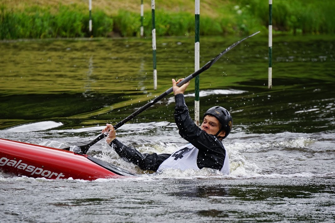 Liepājas SK “Atvars” pieņēma Gaujas krāču izaicinājumu
