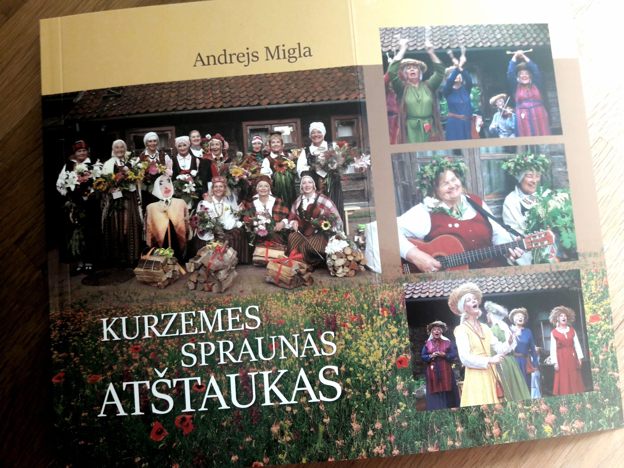 Liepājas aktrišu folkloras kopa ”Atštaukas” svin 25 gadu jubileju