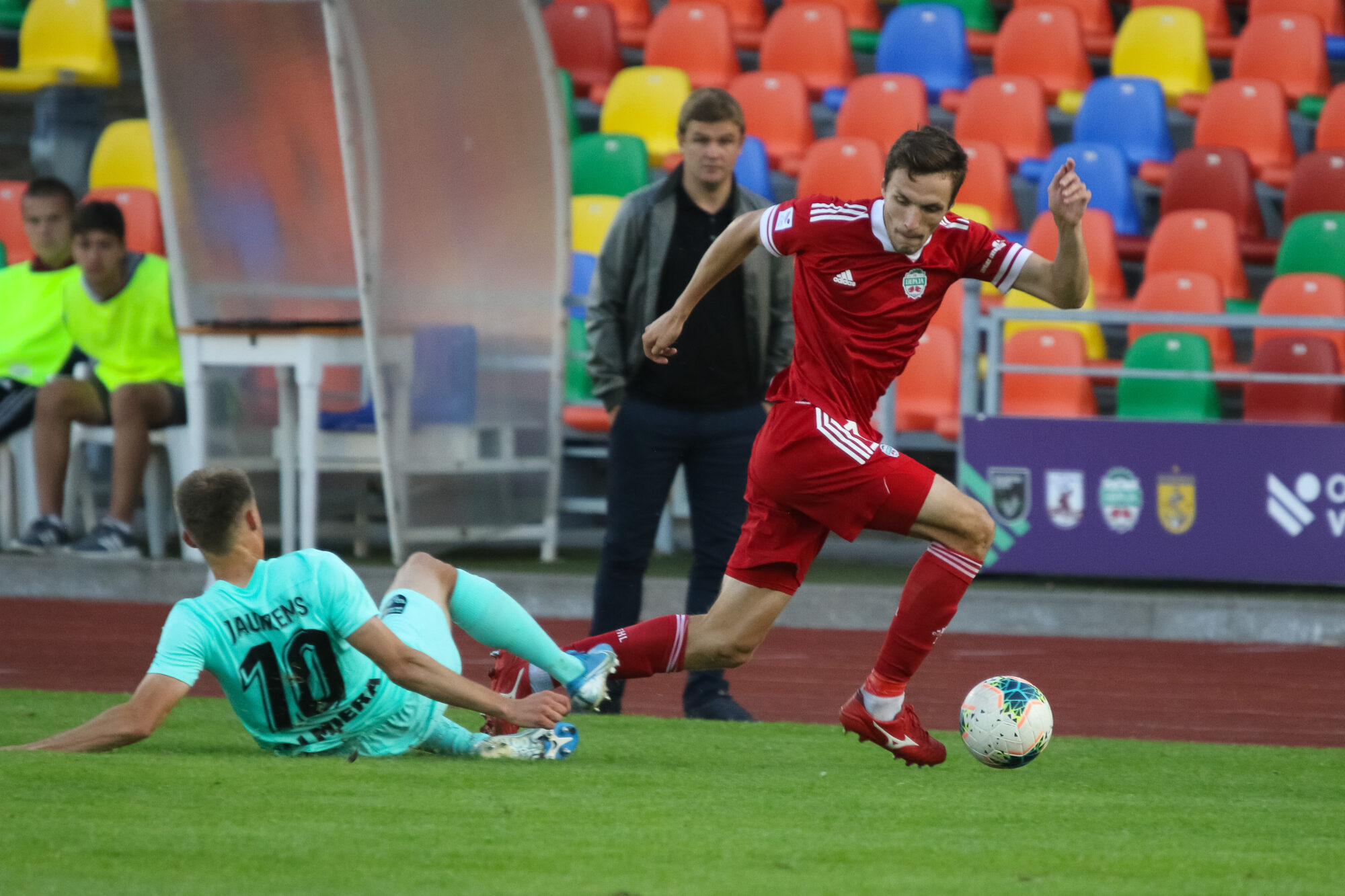 Uz nenoteiktu laiku pārcelta futbola virslīgas spēle starp “Liepājas” un “Spartaka” komandām