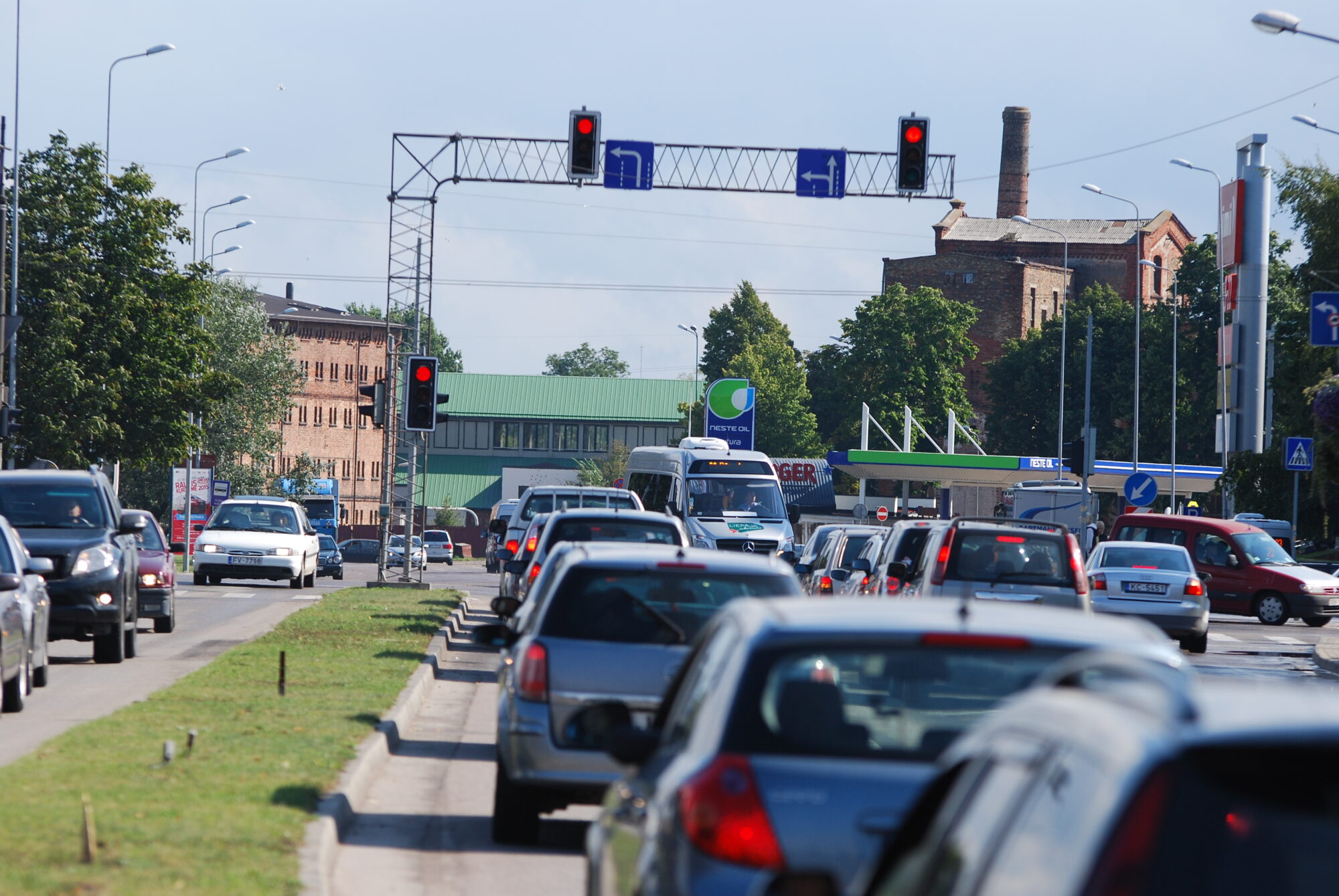Autobraucēju nacionālās īpatnības. Kāpēc gāzējam, kāpēc velkamies?!