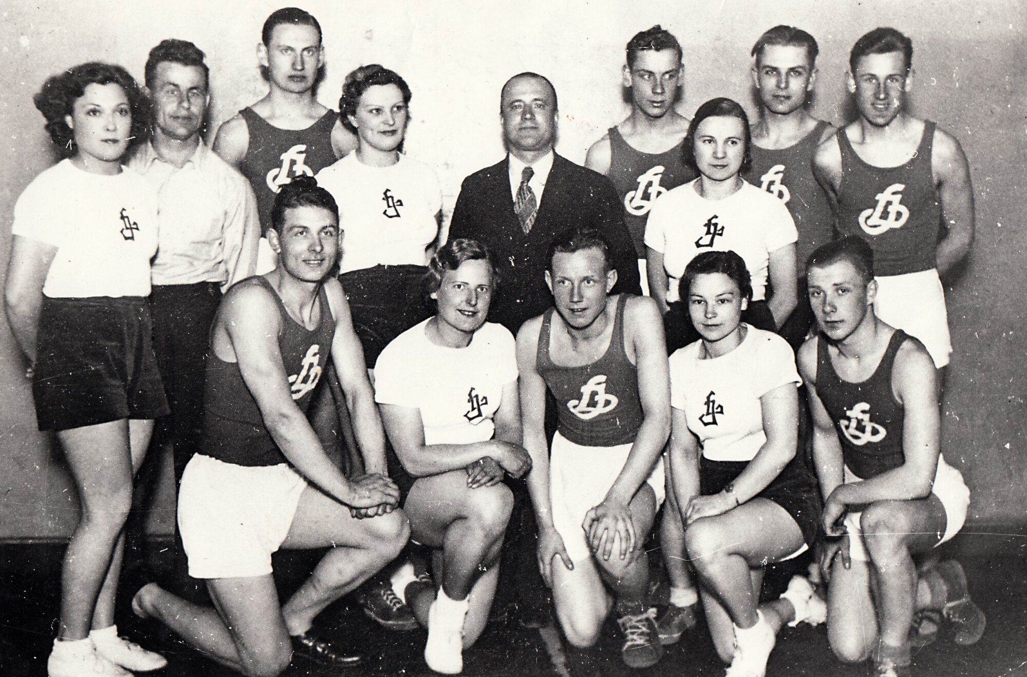 Basketbola džentlmenis Alfrēds Lejnieks un viņa laiks Liepājas basketbolā