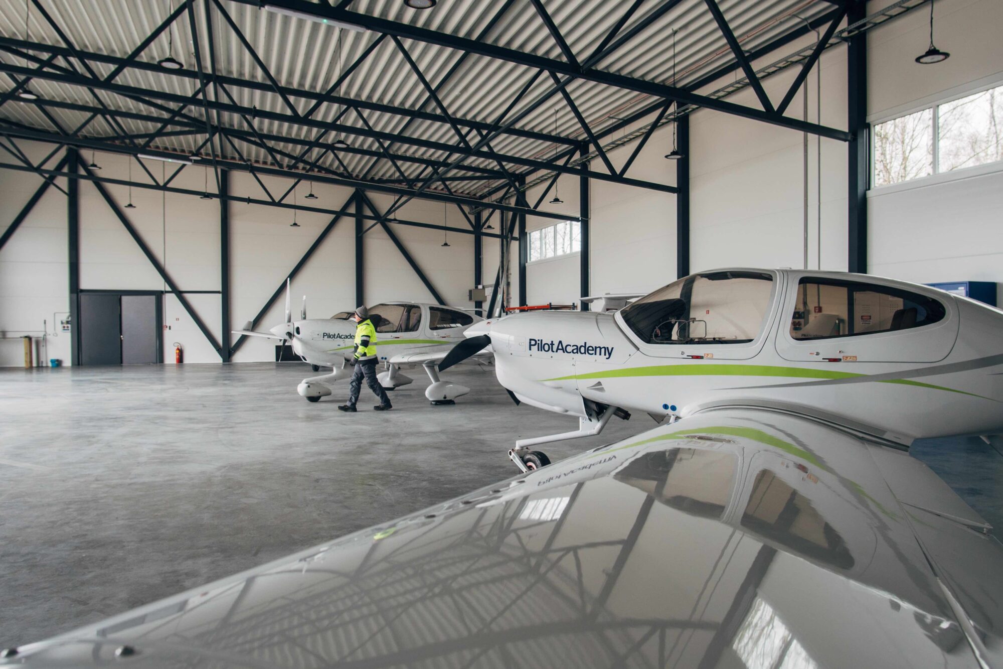 “airBaltic” uzsāks jaunu programmu sadarbībā ar PIKC Liepājas Valsts tehnikumu