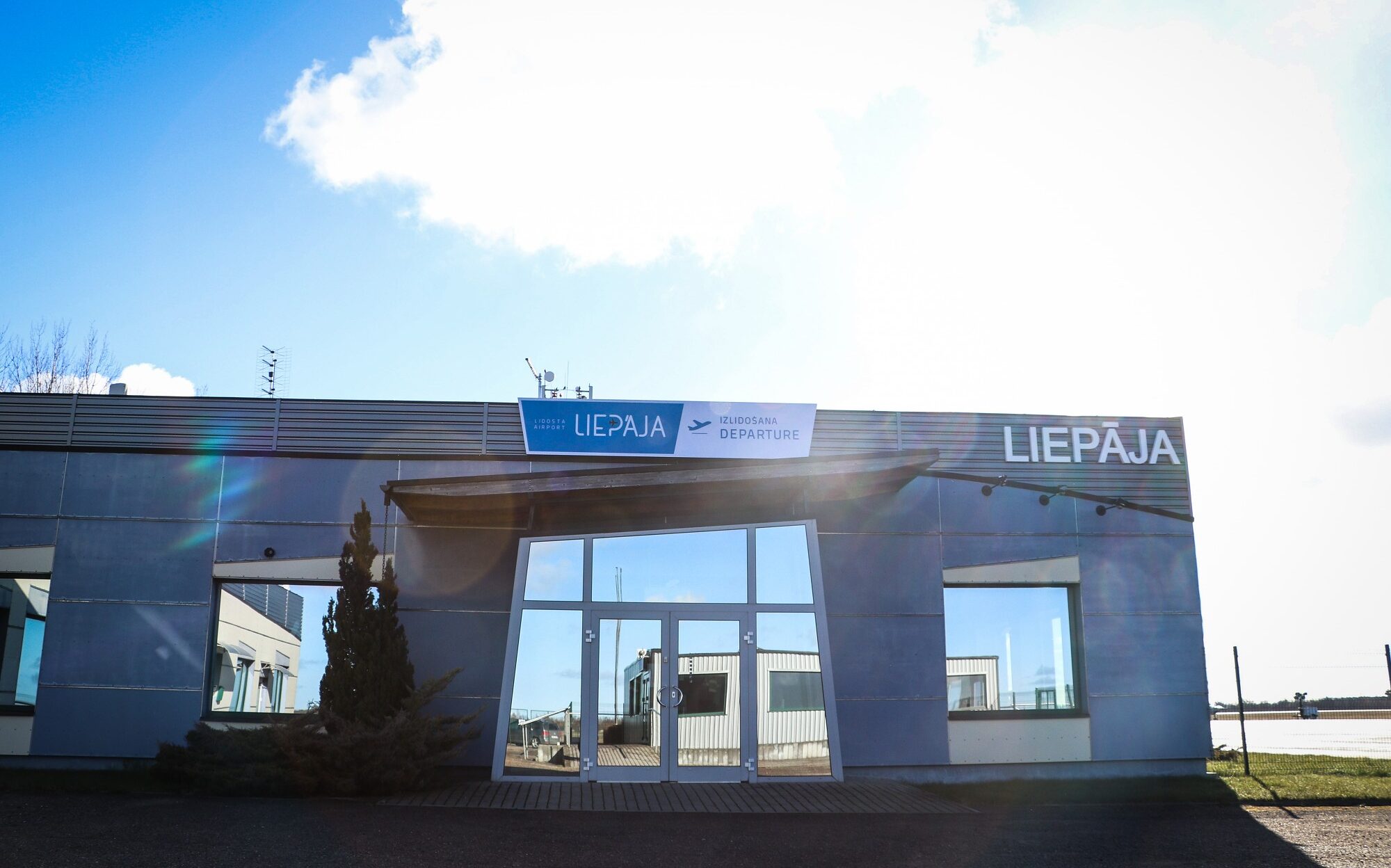 Liepājas lidosta Covid-19 laikā uz nākotni skatās piesardzīgi