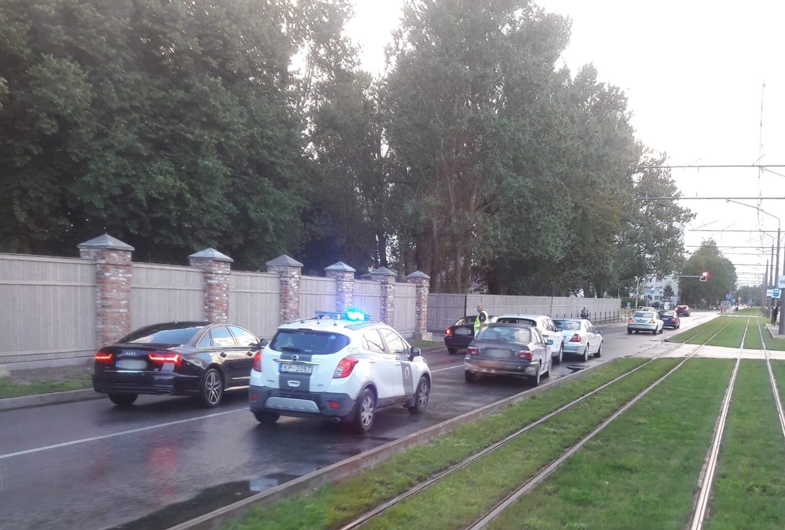 Klaipēdas ielā notikusi trīs automašīnu sadursme