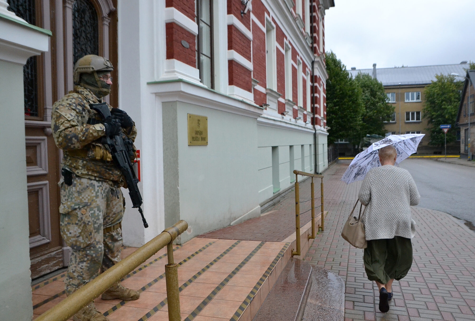 Militāro mācību ietvaros izspēlē hibrīdkara scenārijus