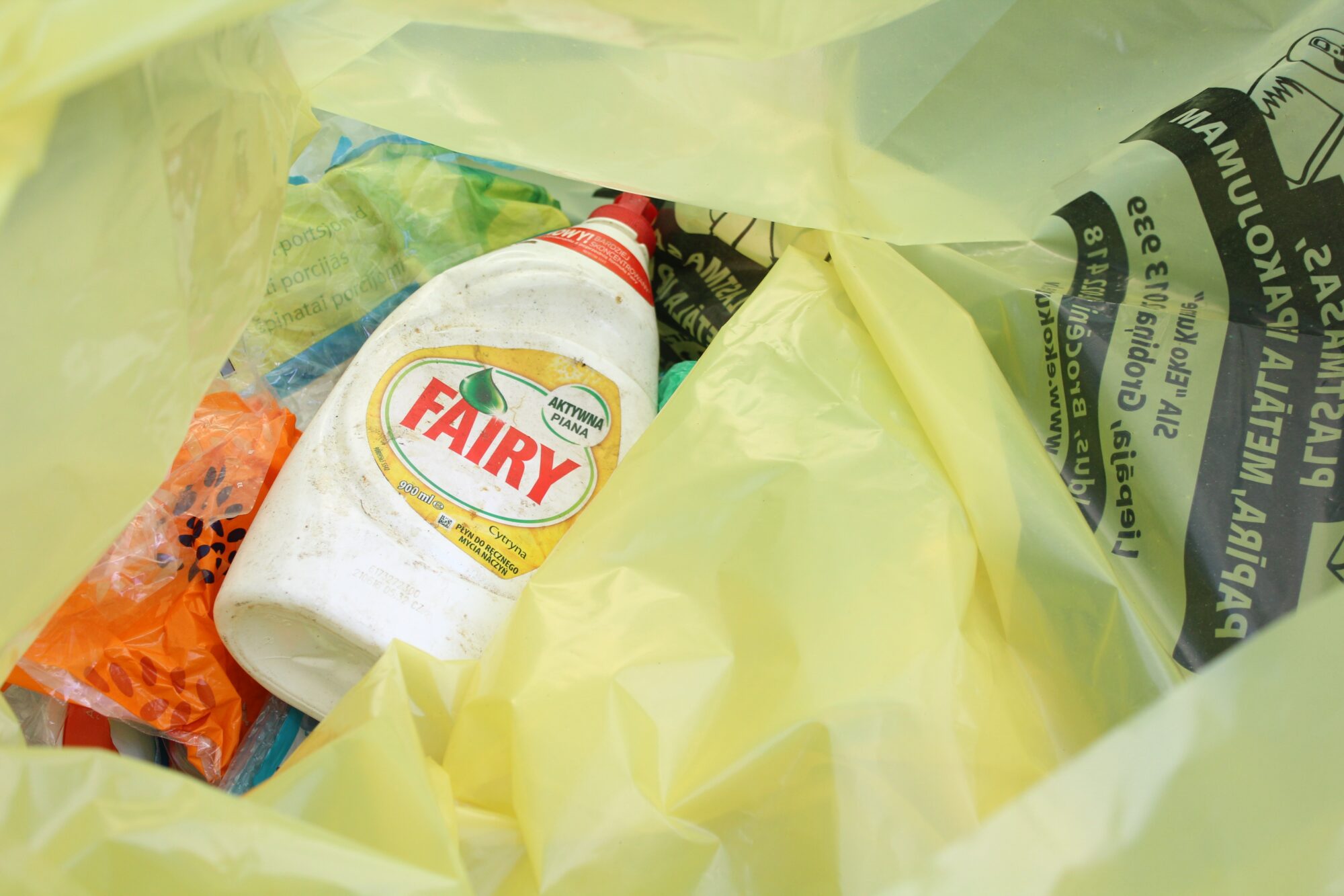 ANO sarunas par plastmasas piesārņojuma ierobežošanu cieš neveiksmi