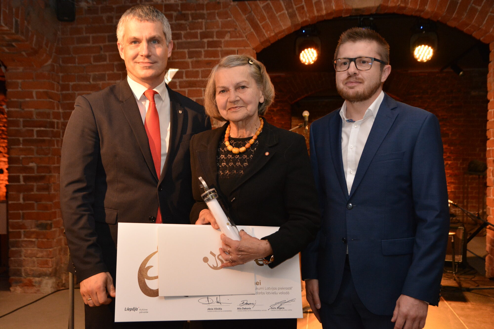 Pasniegta rakstnieka Egona Līva piemiņas balva ”Krasta ļaudis”