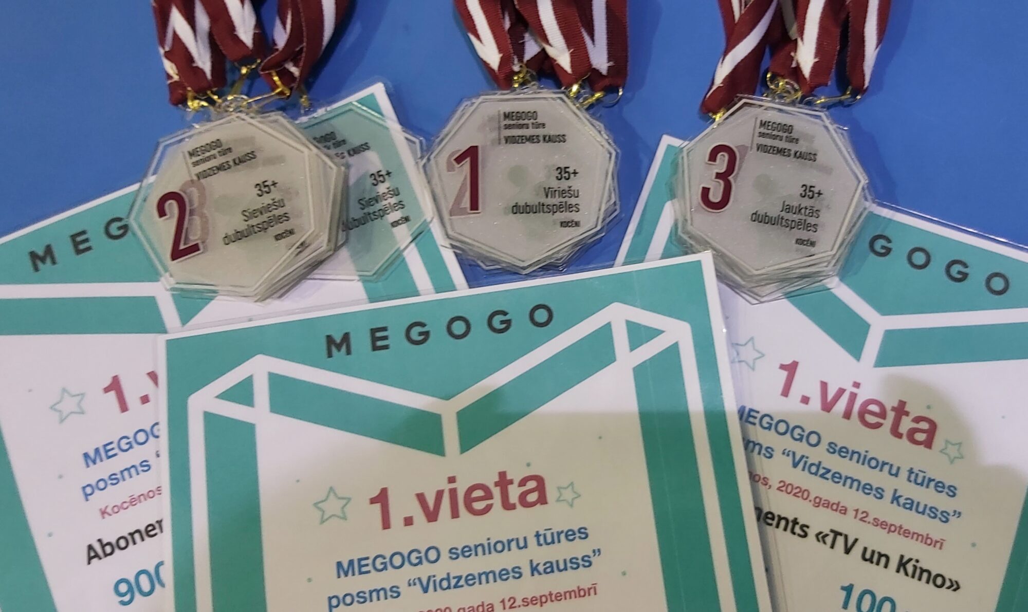Liepājniekiem zelts, sudrabs un bronza badmintonā senioru tūrē