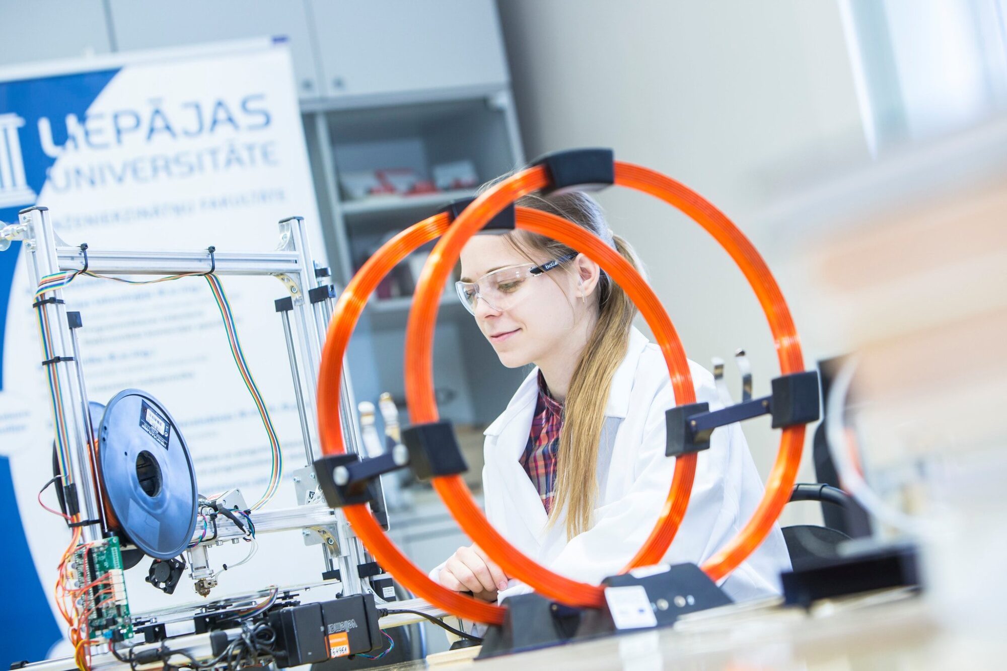 Pētniecībā un praksē balstītas studijas kopsolī ar uzņēmējiem