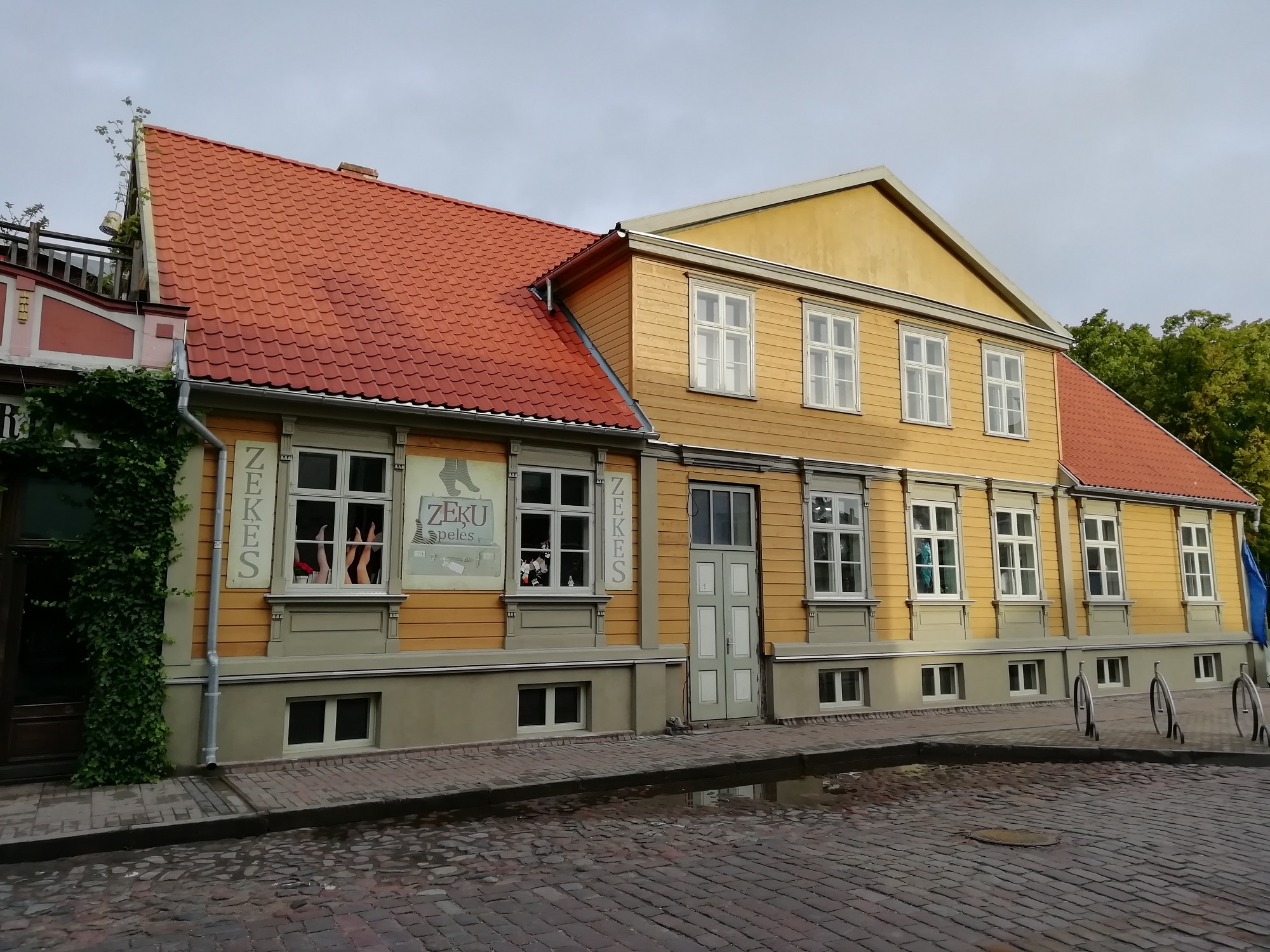 Pilsētas centrā atdzimst senās mājas. Arvien vairāk cilvēku par dzīvesvietu izvēlas Vecliepāju
