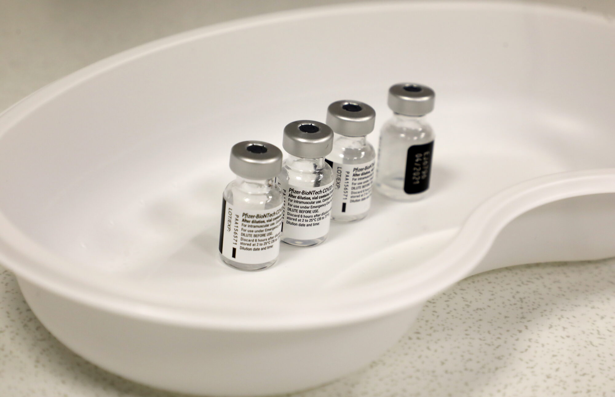 Pirmdien Latvijā saņemtas 79 560 “Pfizer/BioNTech” vakcīnu devas