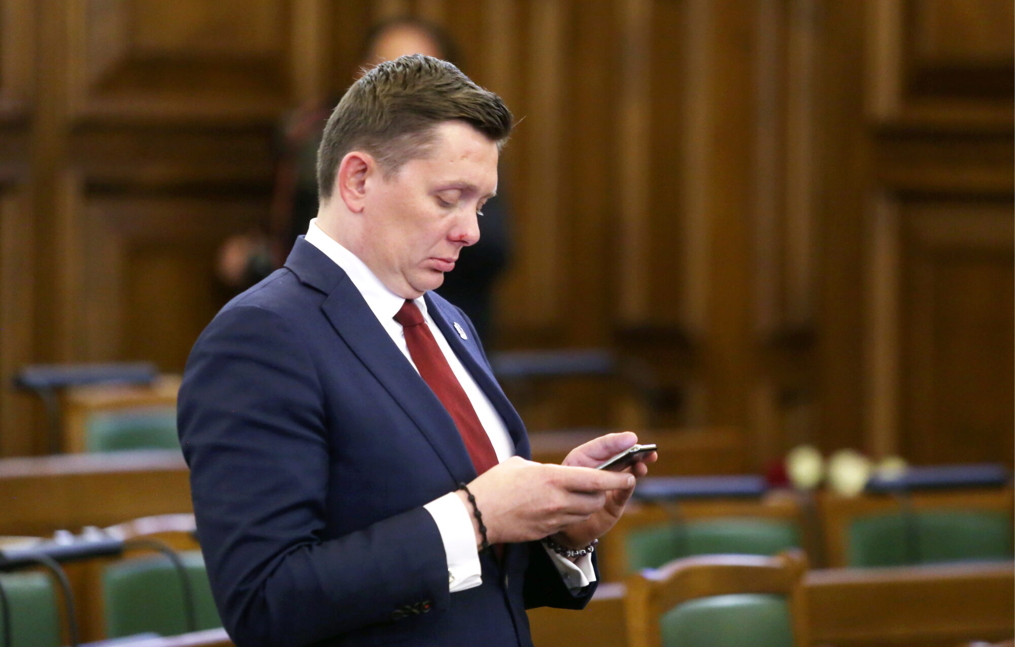 Saeimas komisija atbalsta lēmumprojektu par Kaimiņa izdošanu kriminālvajāšanai