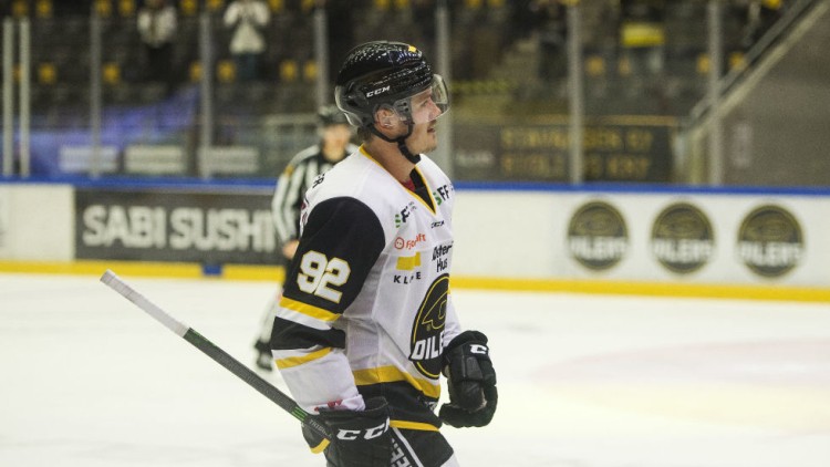 Balcers AHL pārbaudes spēlē atkal pirmajā maiņā, bet maču nepabeidz