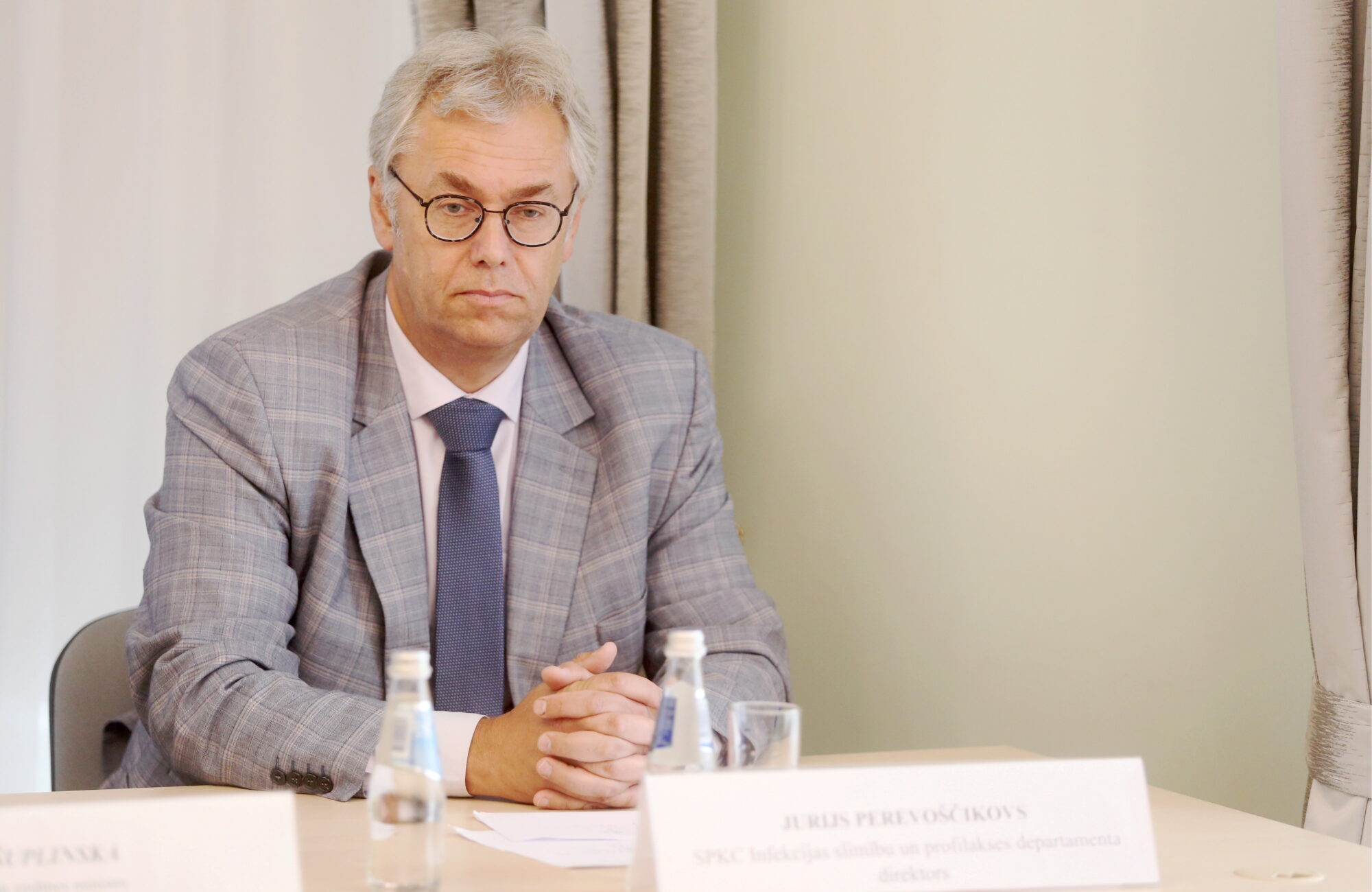 Epidemiologs: Saslimstības ar Covid-19 samazinājums ir stabils, bet lēns