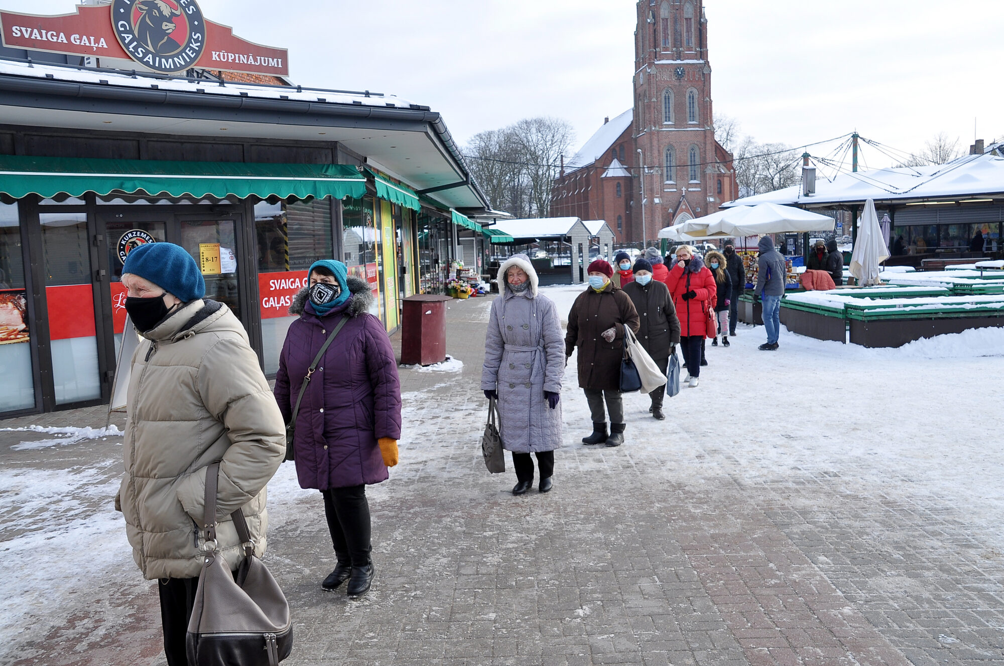 Pīķa stundā skārņos var tikt 15 minūtēs