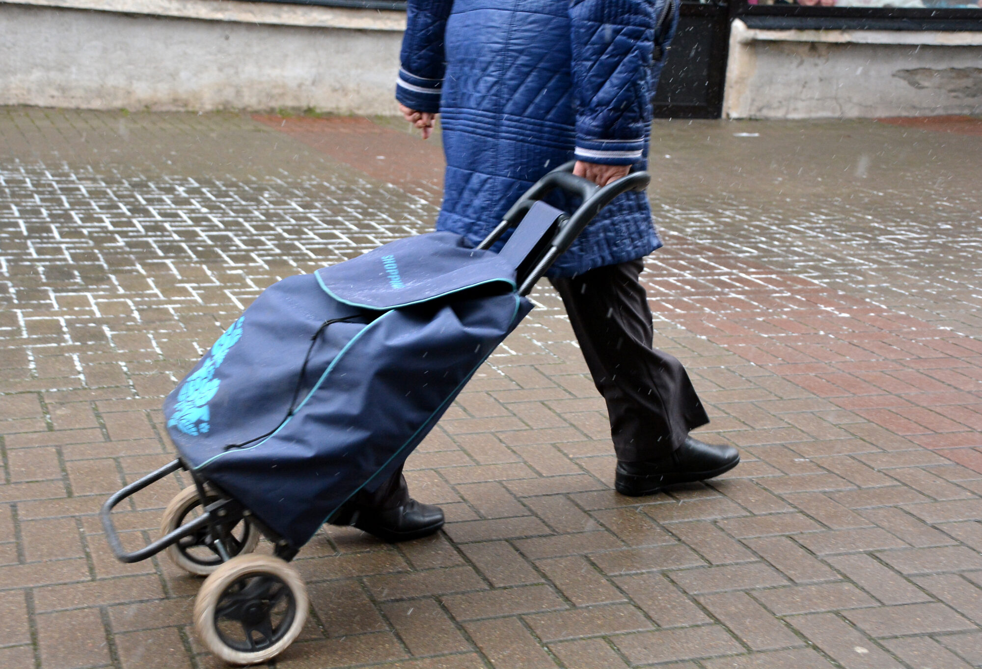 Trūcīgām un maznodrošinātām personām atvieglos dokumentu iesniegšanas procesu palīdzības saņemšanai