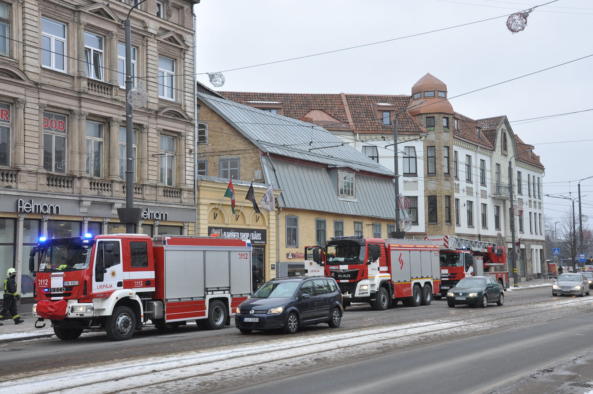 Māju dūmvados svilst sodrēji