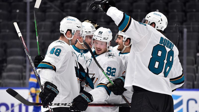Balcers gūst vārtus “Sharks” uzvarā pret “Kings”