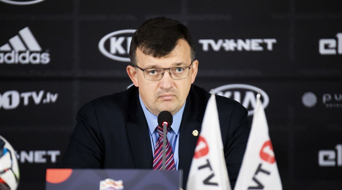 Kazakevičs atkal neizsauc Karašausku, pirmoreiz izlases pieteikumā Zviedris
