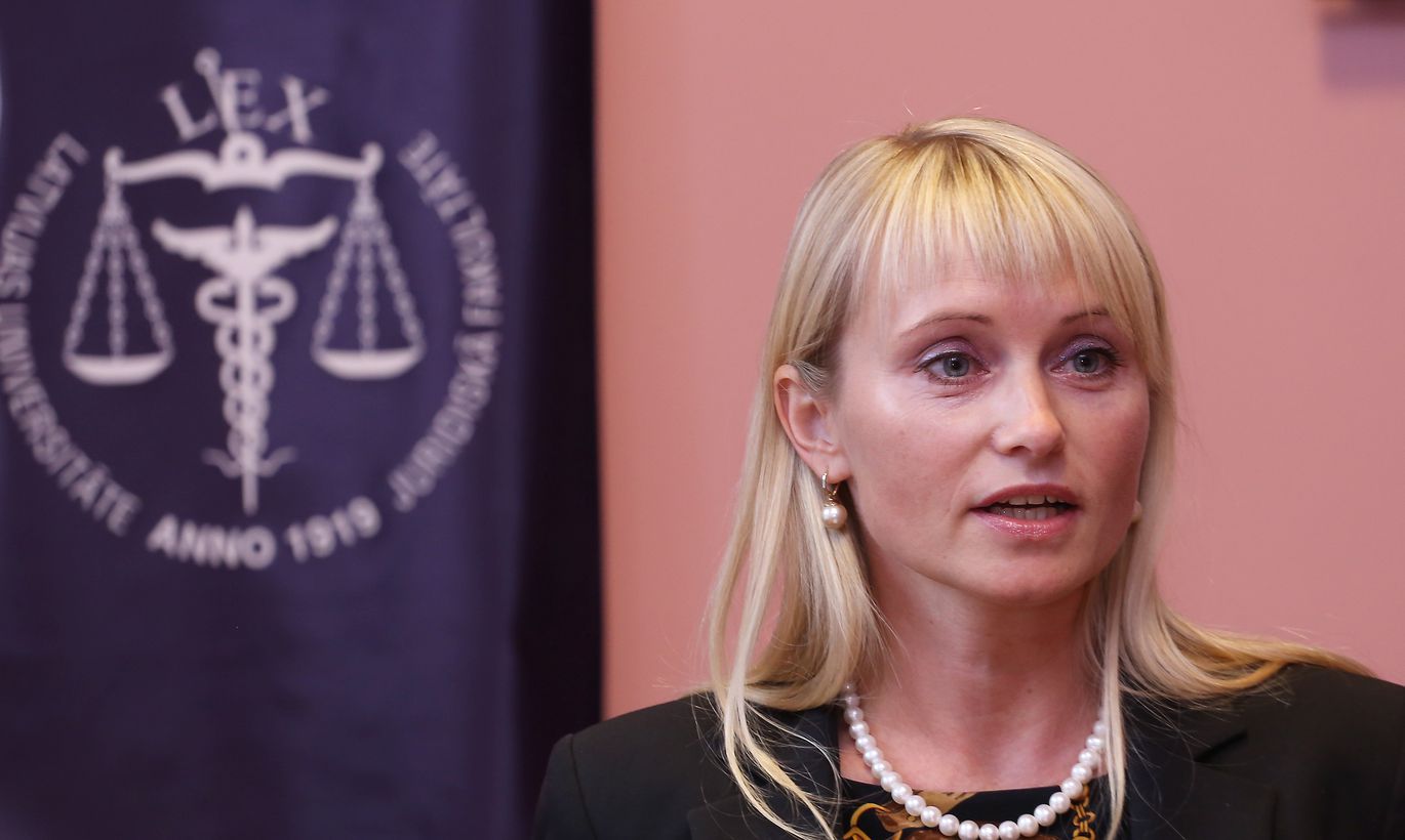 Saeima apstiprina Rodiņu Satversmes tiesas tiesneses amatā