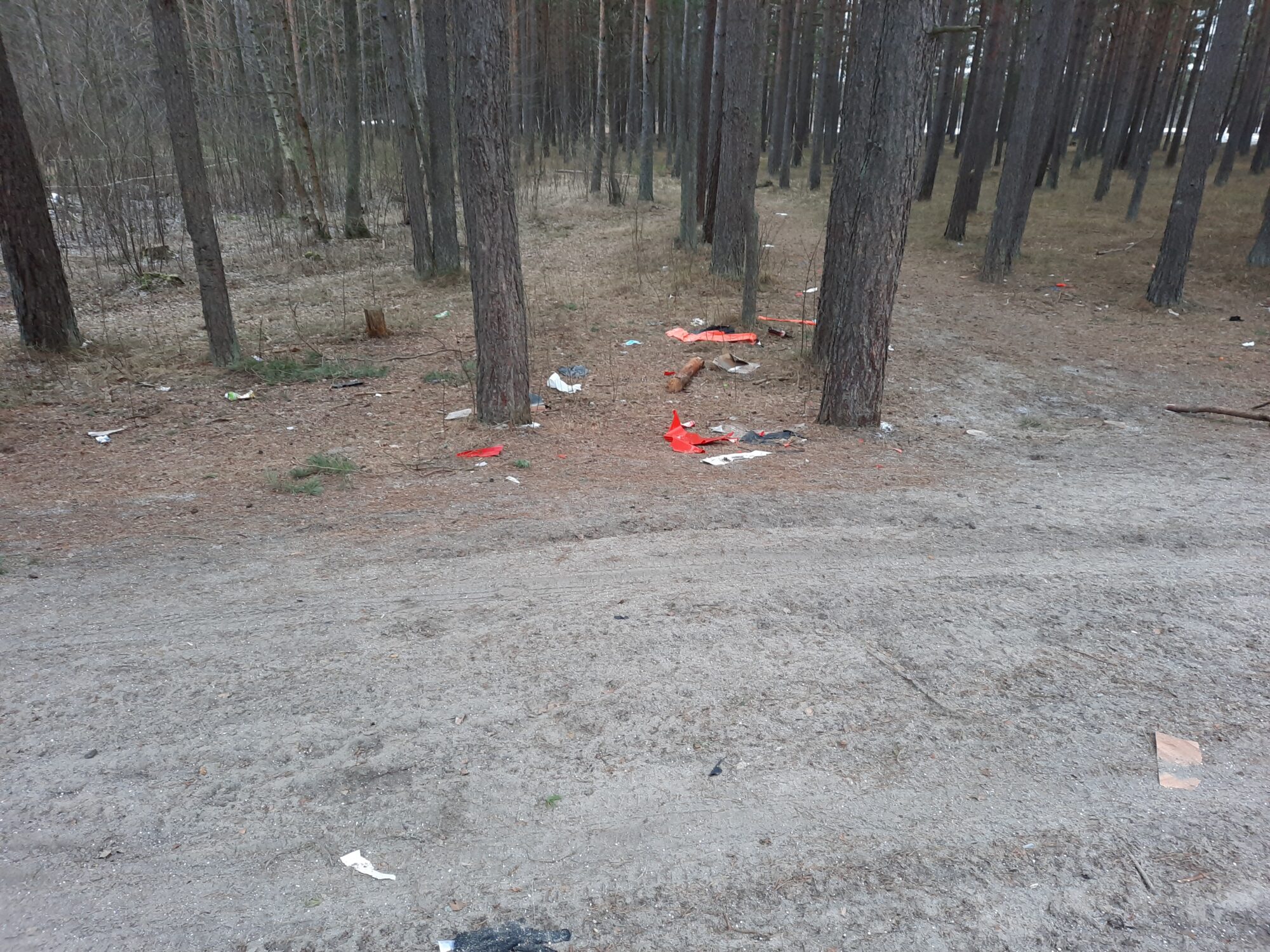 Beberliņu dabas parkā jāsavāc ziemas atpūtnieku atstātie gruži