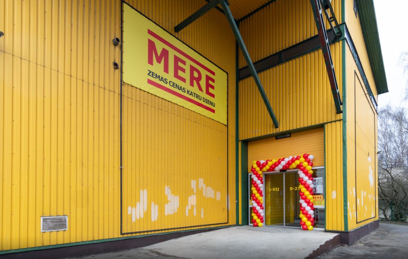 Liepājā durvis atkal grasās vērt veikals “Mere”