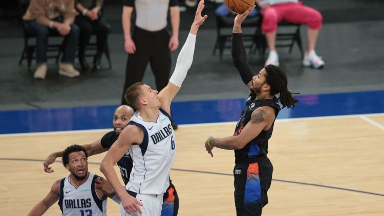Porziņģim 23 punkti zaudējumā pret “Knicks”, Bertāns izlaiž “Wizards” spēli