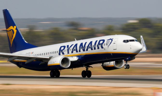 “Ryanair” pārtrauks reisus starp Rīgu un Berlīni