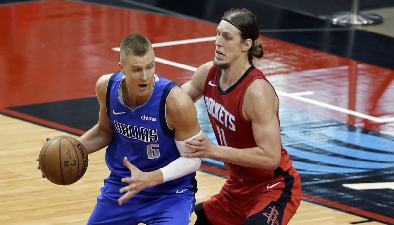 Porziņģis atgriežas ar 23+12, “Mavericks” piekāpjas pastarītei “Rockets”