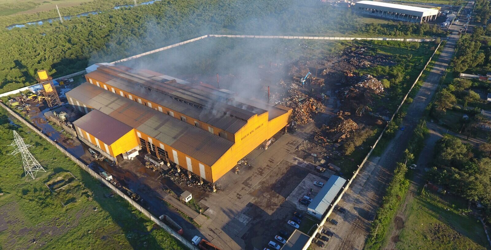 Trīs miljonu vērtā izšķiršanās. Turku metalurģiskā rūpnīca Gruzijā dūmojot uz nebēdu