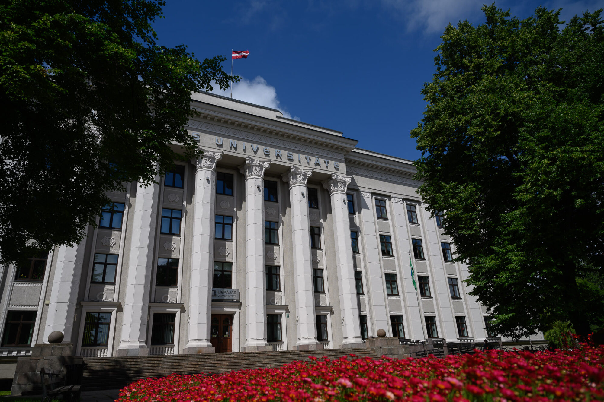 Universitātes padome pilnā sastāvā