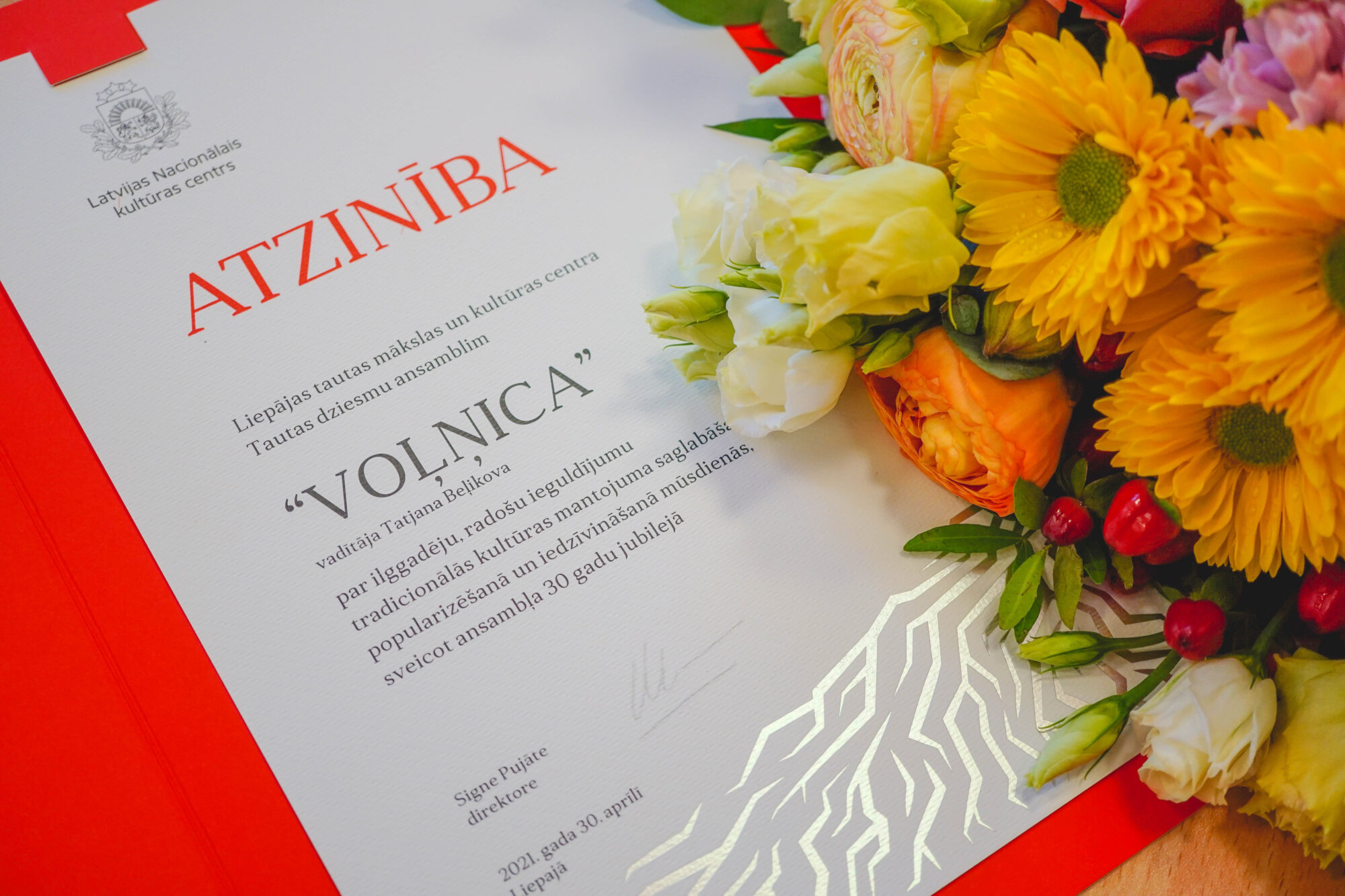 Tautas dziesmu ansambli “Voļņica” godina ar Latvijas Nacionālā kultūras centra Atzinībām