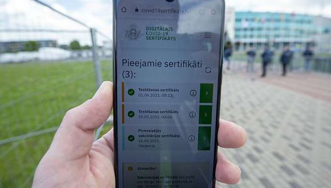 Atbalsta kriminālatbildības noteikšanu par viltota Covid-19 sertifikāta iegūšanu un izmantošanu