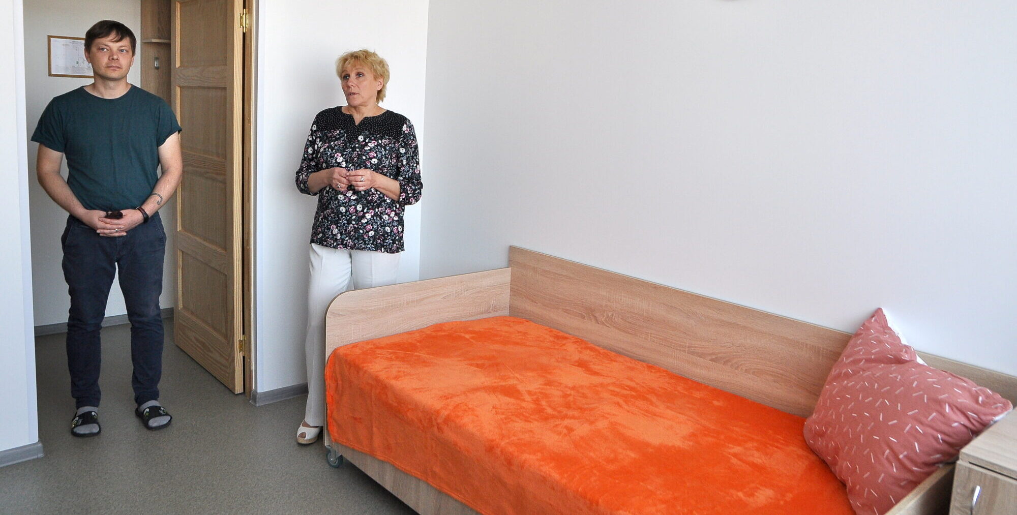 Vecā skola kalpos dzīves paildzināšanai. Ieskats jaunajā aprūpes centrā