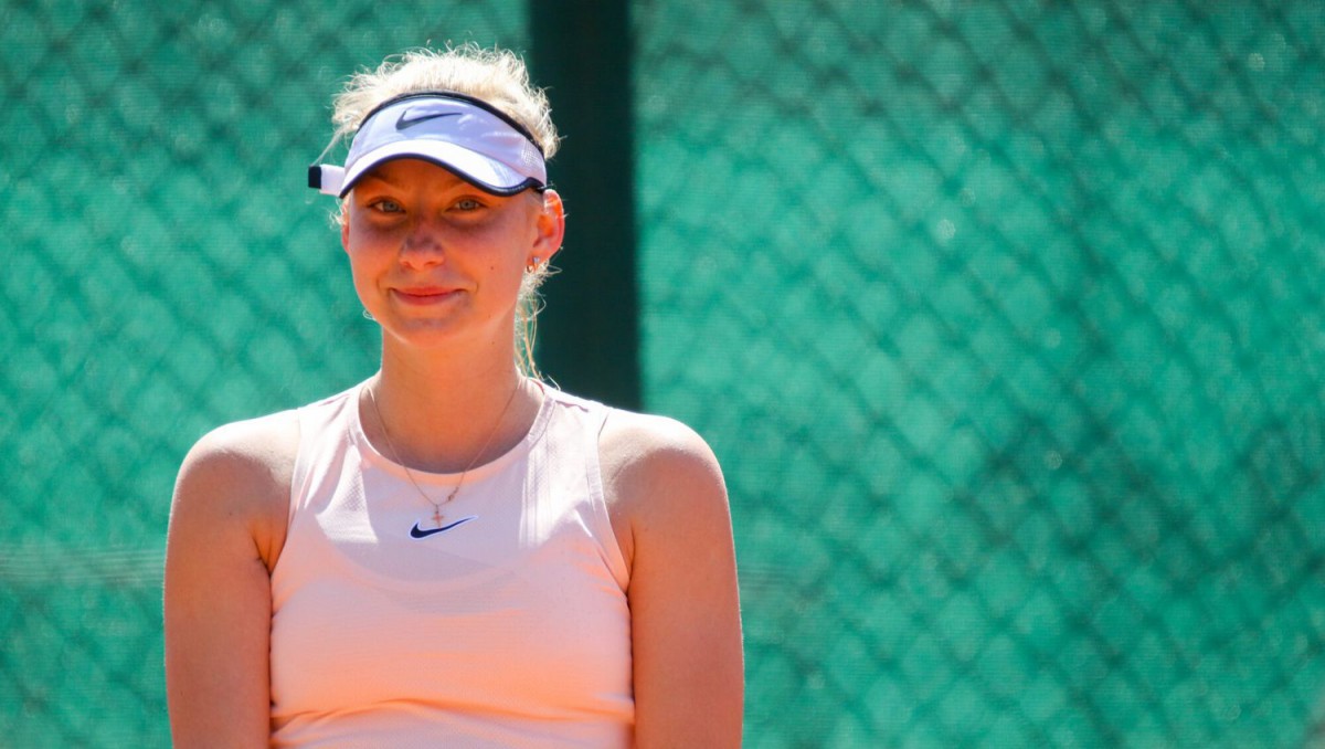 Špaka pirmoreiz iekļūst ITF pusfinālā