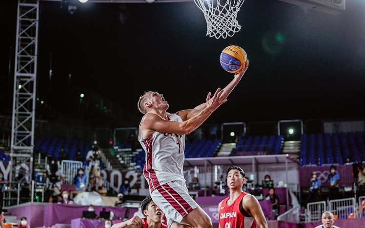 Latvijas 3×3 basketbola izlase iesoļo Tokijas olimpisko spēļu pusfinālā